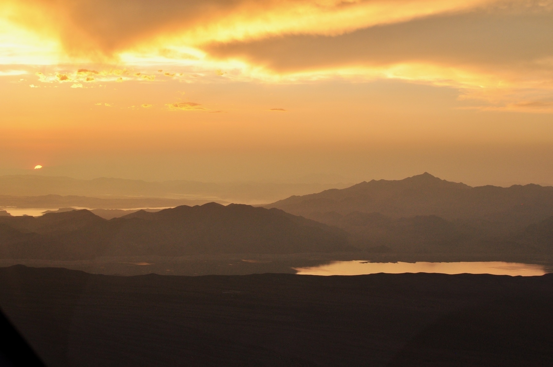 Aerial photo of Lake Mead at sunset.